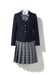 大阪薫英女学院中学校の制服