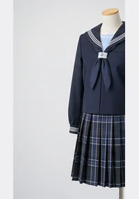 横浜雙葉中学校の制服